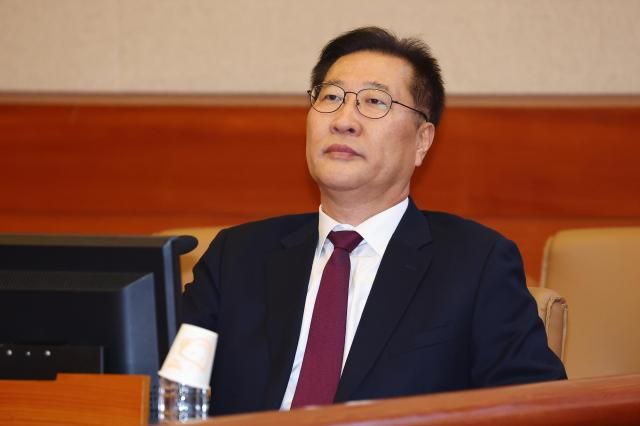 박성재 법무부 장관이 지난달 18일 서울 종로구 헌법재판소에서 열리는 탄핵심판 1회 변론에 출석했다 사진연합뉴스