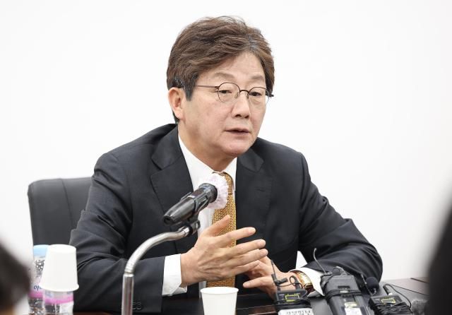 유승민 전 국민의힘 의원이 11일 대구 수성구 국민의힘 대구시당에서 열린 기자간담회에서 발언하고 있다 사진연합뉴스