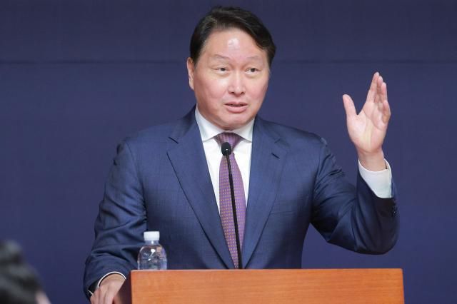 최태원 대한상공회의소 회장이 22일 국외