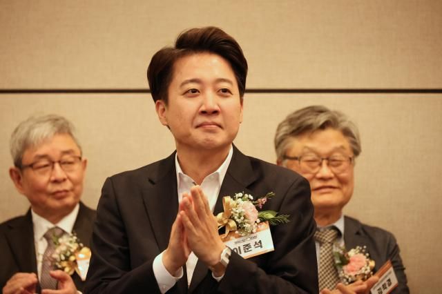 이준석 개혁신당 대선 후보가 27일 오전 대전 유성구 DCC에서 열린 대한의사협회 정기대의원총회에 참석하고 있다 사진연합뉴스