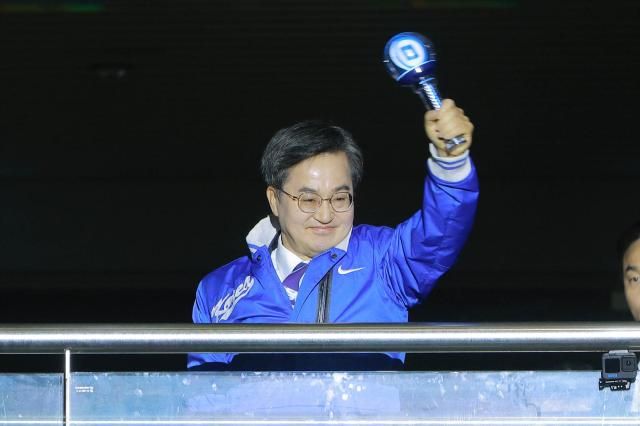 김동연 더불어민주당 경선 후보가 27일 오후 경기 고양시 킨텍스에서 열린 더불어민주당 제21대 대통령선거 후보자 선출을 위한 수도권·강원·제주 합동연설회에 참석하고 있다 20250427사진유대길 기자 dbeorlf123ajunewscom