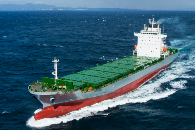 HD현대미포가 건조한 컨테이너선 사진hd 