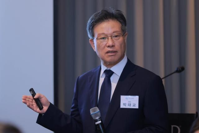 박태교 인투셀IntoCell 대표이사가 28일 오전 서울 영등포구 콘래드호텔에서 열린 인투셀 기업설명회에서 발표를 하고 있다 20250428사진유대길 기자 dbeorlf123ajunewscom