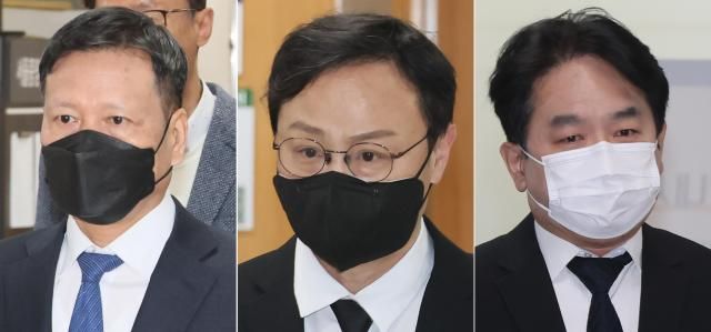 구영배 큐텐그룹 대표왼쪽부터 류광진 티몬 대표 류화현 위메프 대표가 8일 서울 서초구 서울중앙지법에서 열린 에 출석하고 있다 사진연합뉴스