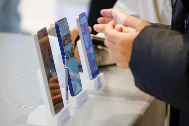  갤럭시 S25 시리즈 제품들 사진아주경제DB