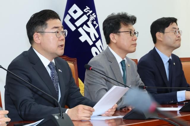 박찬대 더불어민주당 원내대표가 지난 8일 국회에서 열린 원내대책회의에서 발언하고 있다 사진연합뉴스