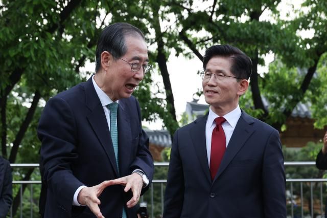 한덕수-김문수 사진연합뉴스