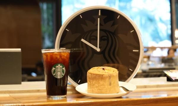 스타벅스 매장 운영 시간 오후 10시까지 확대 사진스타벅스
