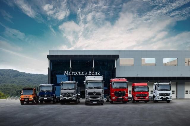 사진다임러 트럭