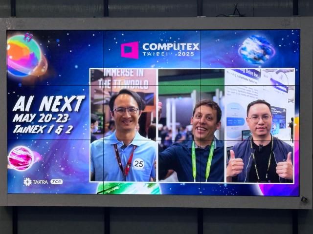 대만 타오위안 공항에 상영 중인 컴퓨택스 2025 홍보 영상 사진이성진 기자