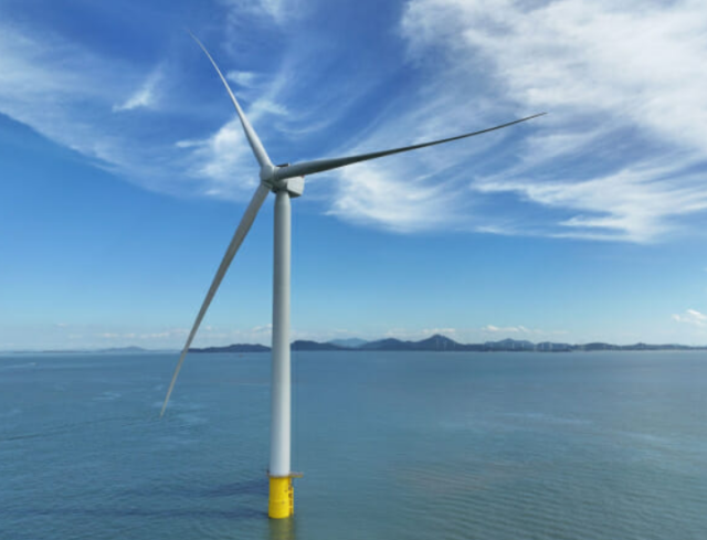 전라남도 신안군 자은도 북서쪽 공유수면해상에 위치한 전남해상풍력 1단지에 10MW급 풍력발전기가 설치돼 있다 사진SK이노베이션 ES 