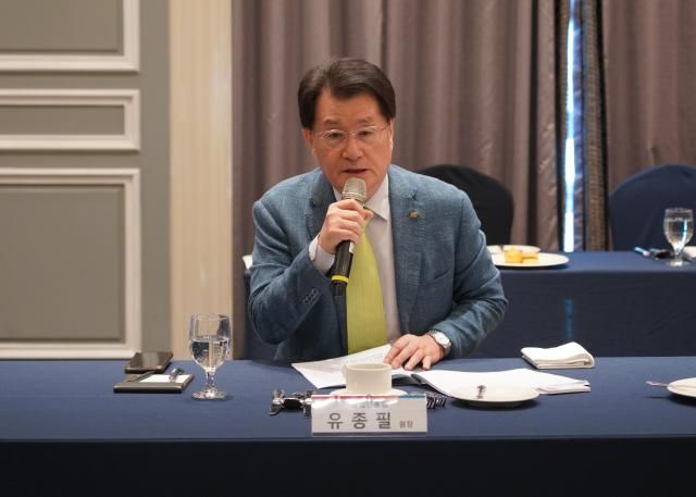 유종필 창업진흥원장이 21일 서울 여의도 캔싱턴 호텔에서 열린 취임 후 첫 기자간담회에서 발언하고 있다 사진창업진흥원