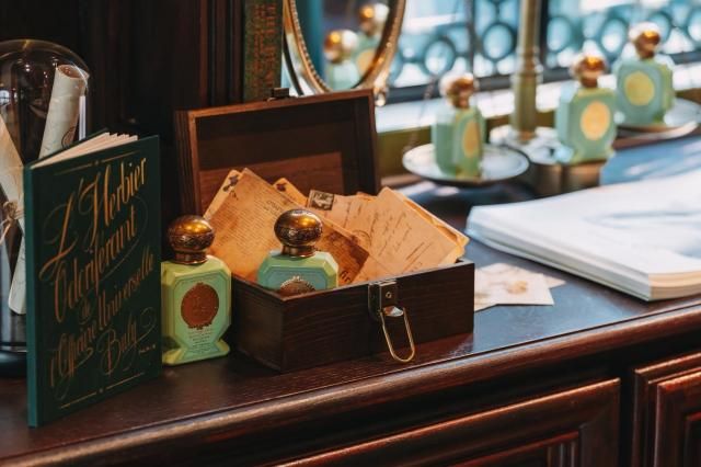 오피신 유니버셀 불리의 레쟈뎅 컬렉션 사진LF