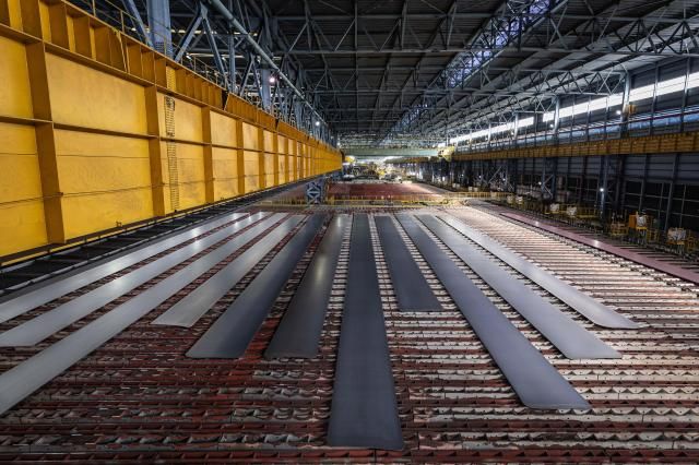 고망간강_후판공장 제품 적치 사진포스코