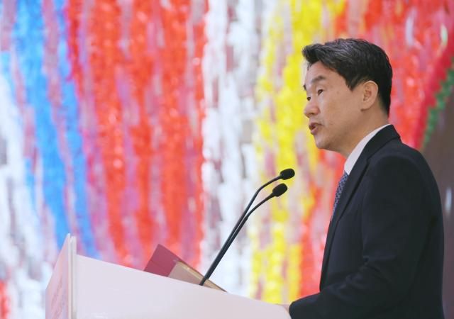 이주호 대통령 권한대행 부총리 겸 교육부 장관이 5일 서울 종로구 조계사에서 열린 불기 2569년 부처님오신날 봉축법요식에서 축사를 하고 있다 202555 사진연합뉴스