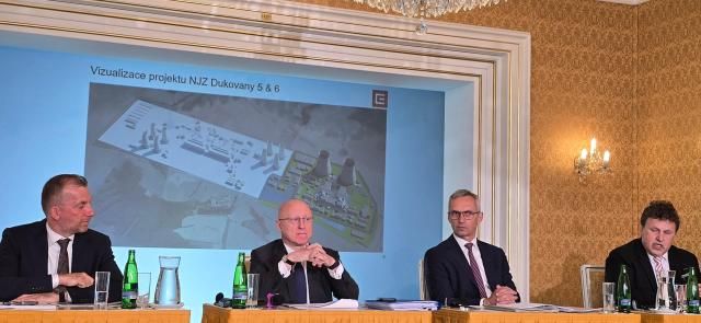 왼쪽부터 파벨 시라니Pavel Cyrani CEZ 이사회 부의장 다니엘 베네시Daniel Beneš CEZ 그룹 CEO 토마시 플레스카치Tomáš Pleskač CEZ 신사업 본부장 페테르 자보드스키Petr Závodský EDU II CEO 사진산업통상자원부 공동취재단