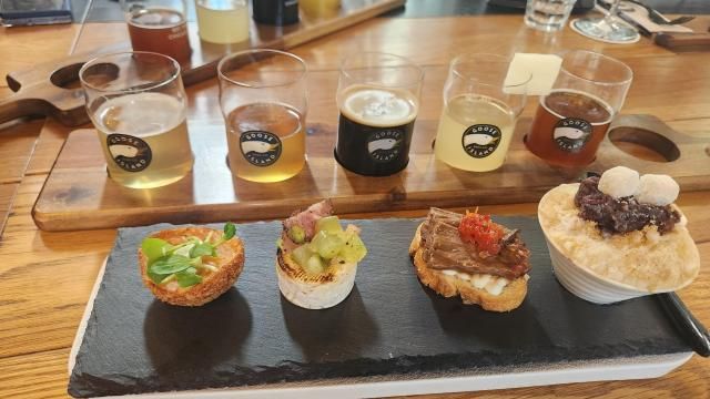 지난 30일 서울 강남구 역삼동 구스아아일랜드 브루하우스에서 열린 오비맥주의 2025 비어마스터클래스에서 지역 특산품을 이용한 수제맥주들 각 맥주에 잘 어울리는 음식을 소개하고 있다 2025530 사진조현미 기자 hmchoajunewscom