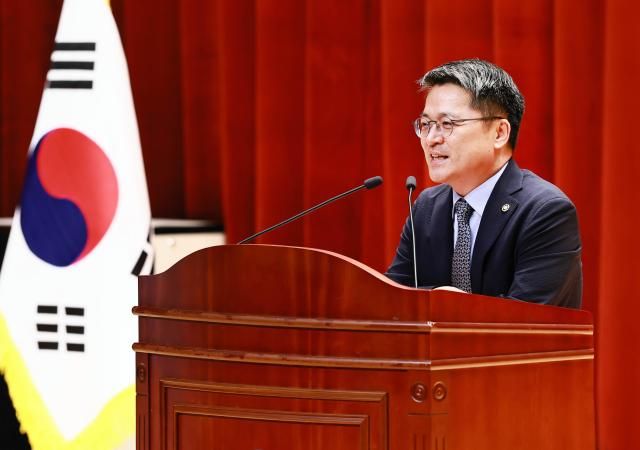 문신학 산업통상자원부 1차관이 11일 정부세종청사에서 열린 취임식에서 인사말을 하고 있다 사진산업통상자원부