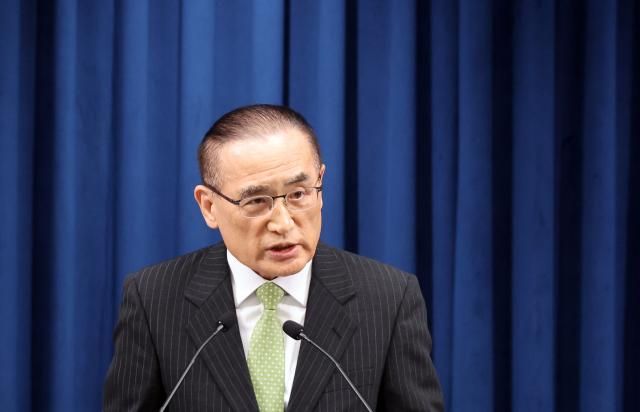 위성락 국가안보실장이 15일 서울 용산 대통령실에서 이재명 대통령의 캐나다 G7 정상회의 참석 관련 설명을 하고 있다 사진연합뉴스