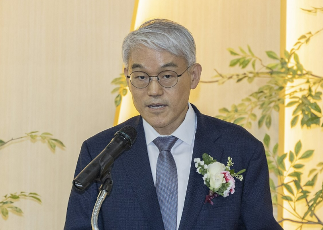 천대엽 법원행정처장이 19일 서울 마포구 서울서부지방법원에서 열린 통합관제센터 개소식 및 로비 작품 교체 행사에 참석 축사하고 있다 사진연합뉴스