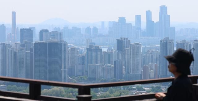 서울 남산에서 바라본 용산 일대 아파트 단지 모습 사진연합뉴스