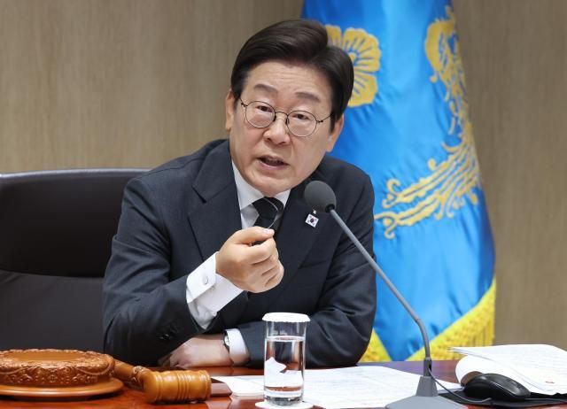 이재명 대통령이 지난 19일 용산 대통령실에서 열린 국무회의에서 발언하고 있다 사진연합뉴스