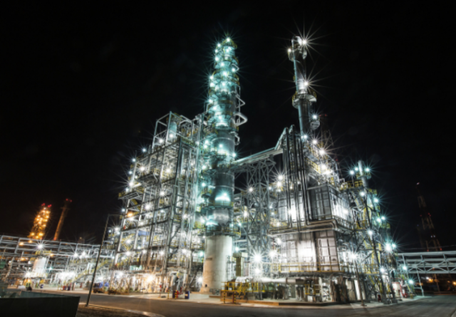 HD현대쉘베이스에서 운영하는 윤활기유 생산 공정LBO 공장 전경 사진HD현대오일뱅크 