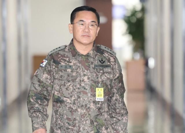 여인형 전 국군방첩사령관이 지난해 12월 7일 오전 서울 여의도 국회에서 열린 정보위원회 전체회의에 출석하고 있다 사진연합뉴스 