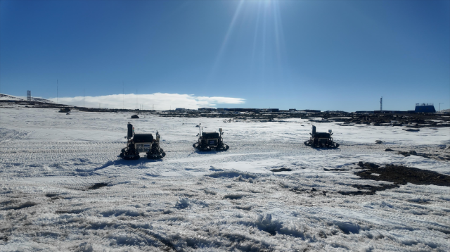 멀티 작업 테스트 중인 극한지 로봇 사진해양수산부