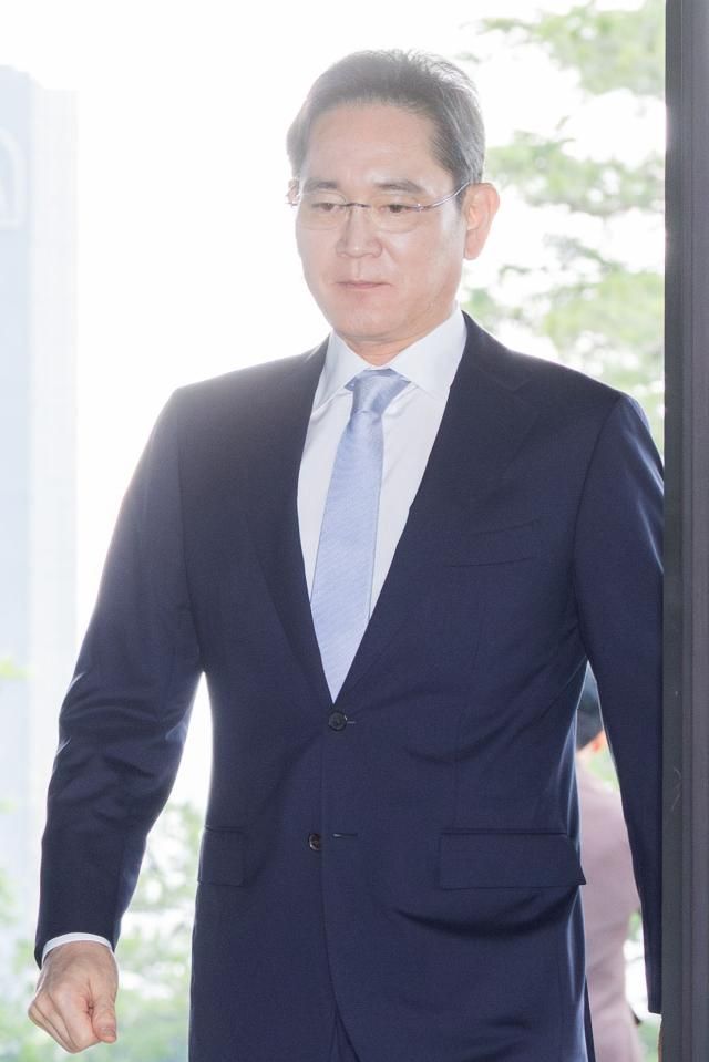 이재용 삼성전자 회장이 지난달 30일 오후 서울 중구 신라호텔에서 열린 2025 삼성호암상 시상식에 참석하고 있다 20250530사진유대길 기자 dbeorlf123ajunewscom