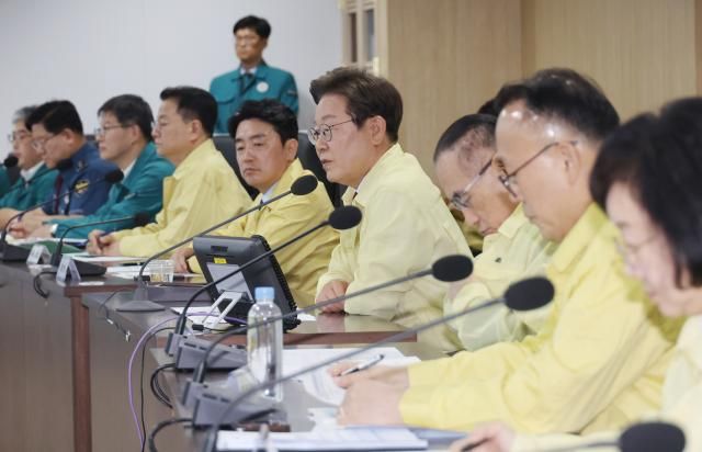 이재명 대통령이 5일 서울 용산 대통령실 청사 국가안전보장회의NSC 회의실에서 열린 안전치안점검회의에서 발언하고 있다사진연합뉴스 