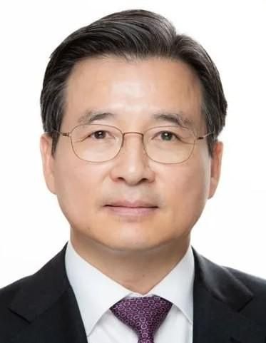 이재명 대통령은 6일 강훈식 대통령 비서실장의 대통령실 1차 인선 브리핑을 통해 대통령실 정책실장에 김용범 전 기획재정부 1차관을 임명했다고 밝혔다사진대통령실 제공 재판매 및 DB금지