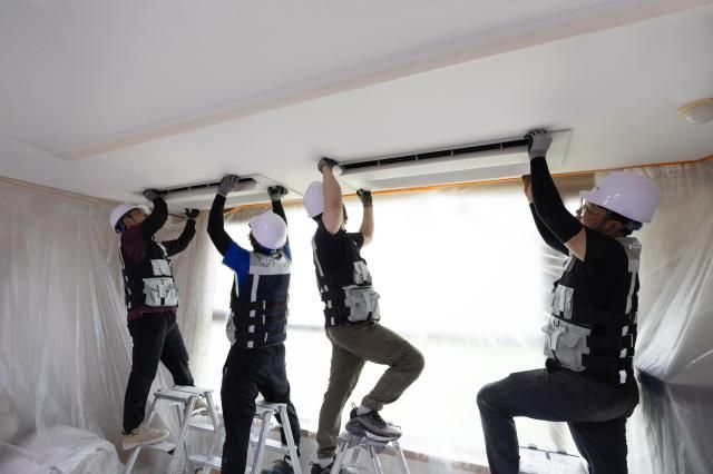실제 거주 중인 집에서도 단 8시간 만에 빠르고 간편하게 시스템에어컨 설치를 하는 삼성전자 원데이 설치 서비스 시공 모습 사진삼성전자