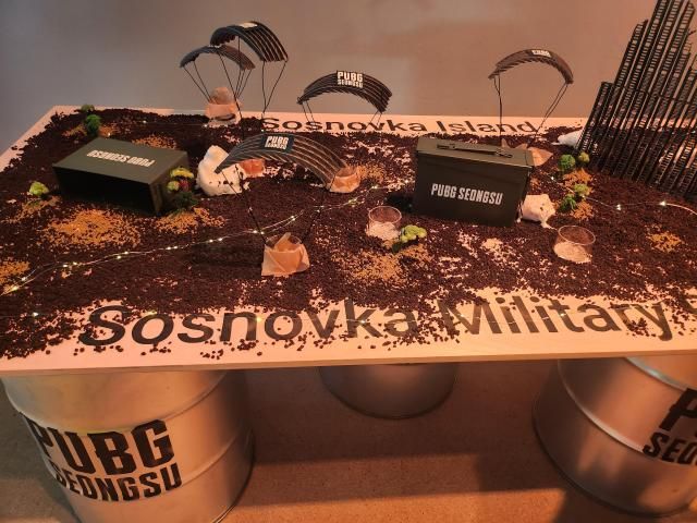 펍지 성수 한 켠에 자리잡은 소품 사진한영훈 기자