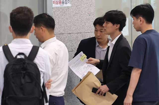 채 해병 사건 수사 방해 의혹을 수사하는 이명현 특검팀이 VIP 격노설 수사를 위해 지난 10일 서울 용산구 국방부 청사 압수수색에 나섰다 사진연합뉴스