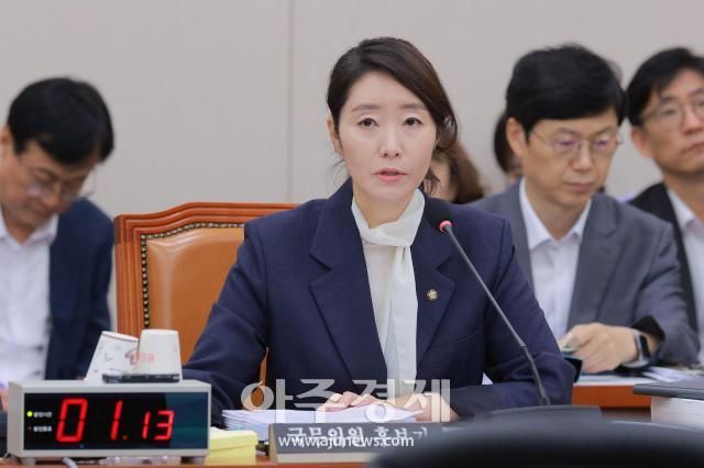 강선우 여성가족부 장관 후보자가 14일 서울 여의도 국회 여성가족위원회에서 열린 인사청문회에서 발언하고 있다 2025714 사진유대길 기자 dbeorlf123ajunewscom