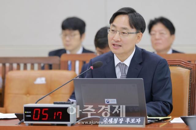 임광현 국세청장 후보자가 15일 서울 여의도 국회 기획재정위원회에서 열린 인사청문회에서 의원 질의에 답변하고 있다 20250715사진유대길 기자 dbeorlf123ajunewscom