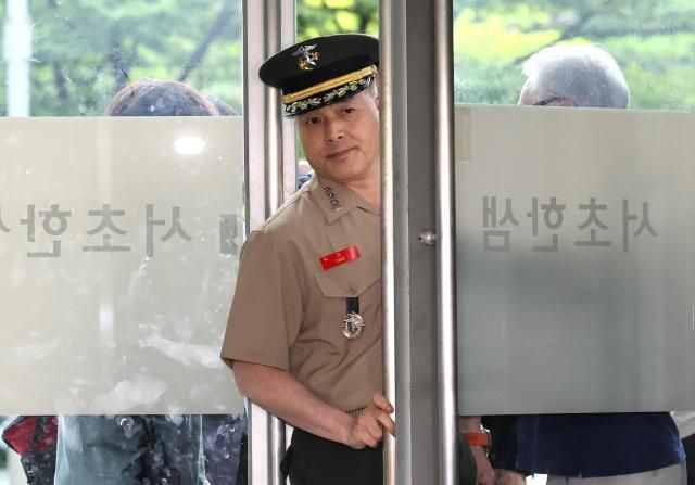  채상병 사망 사건 초동조사 당시 수사외압을 폭로했던 박정훈 해병대 수사단장대령이 16일 서울 서초구 순직해병특검 사무실에 참고인 신분으로 출석하고 있다 2025716 사진연합뉴스