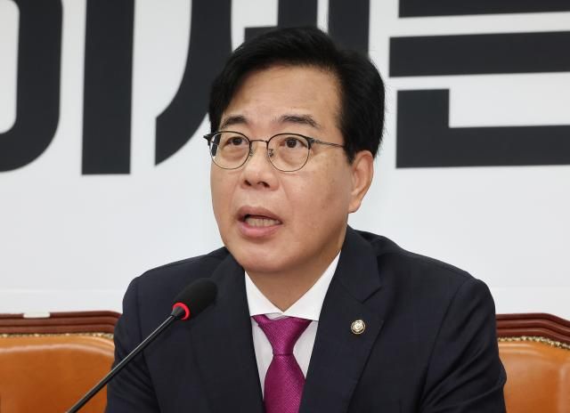 송언석 국민의힘 비상대책위원장 겸 원내대표가 17일 국회에서 열린 비상대책위원회의에서 발언하고 있다. [사진=연합뉴스]