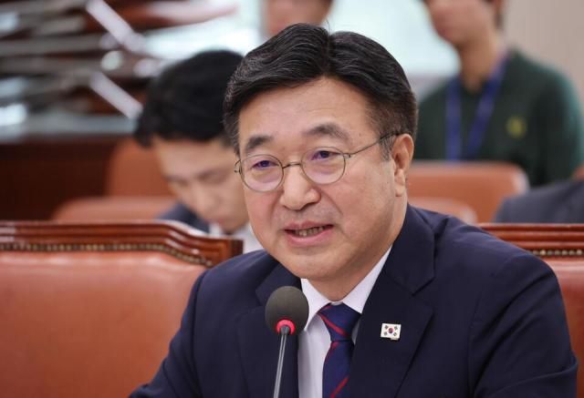 윤호중 행정안전부 장관 후보자가 18일 국회 행정안전위원회 인사청문회에 참석해 발언을 하고 있다 사진연합뉴스