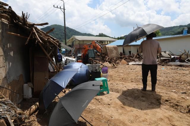 21일 경기도 가평군 조종면 신상리 산사태 현장 사진연합뉴스