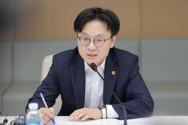 김정관 산업통상자원부 장관이 21일 오전 서울 중구 대한상공회의소에서 열린 경제단체 및 업계와의 대미 통상 긴급점검회의에서 모두발언을 하고 있다 20250721사진유대길 기자 dbeorlf123ajunewscom