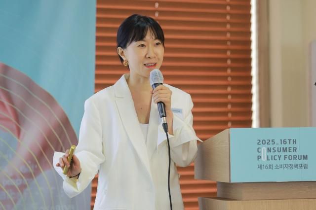 김경하 도레컴퍼니 대표가 3일 오후 서울 중구 한국프레스센터에서 열린 2025 제16회 소비자정책포럼에서 혁신 K-푸드 세상을 사로잡다라는 주제로 강연을 하고 있다 20250703 사진유대길 기자 dbeorlf123ajunewscom