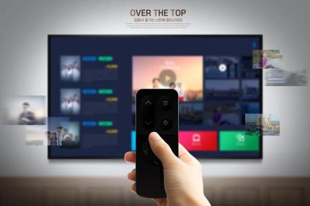 온라인동영상서비스OTT를 이용하는 모습 사진게티이미지뱅크