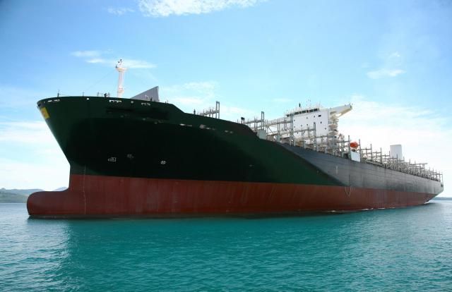 HJ중공업이 건조한 컨테이너선 사진HJ중공업