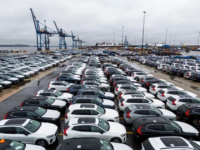 미국 메릴랜드주 볼티모어의 던독 해양 터미널에서 운송을 기다리는 차량들 사진EPA·연합뉴스 