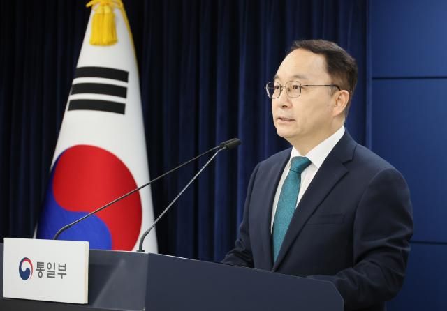 구병삼 통일부 대변인이 11일 서울 종로구 정부서울청사에서 정례브리핑을 하고 있다 사진연합뉴스