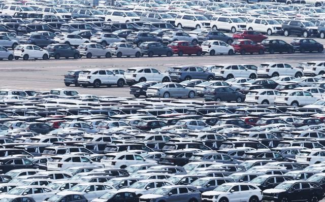 7일 경기도 평택항에 수출용 자동차가 세워져 있다사진연합뉴스