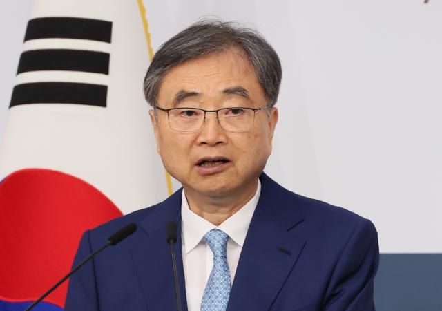 조현 외교부 장관이 14일 서울 종로구 외교부 청사에서 열린 내신 기자단 대상 브리핑에서 발언하고 있다 사진연합뉴스