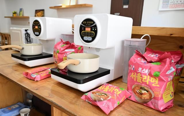 서울의 굿즈 서울라면 등이 서울 기념품을 넘어 사회문제를 해졀하는 도구로 자리잡고 있다 사진서울시